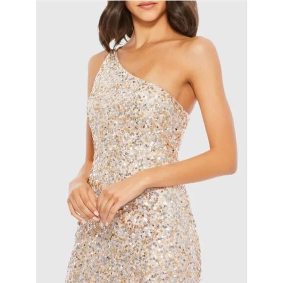 Mac Duggal Beige Sequin One Shoulder Gown With Slit - Size 4 - NWT - Picture 2 of 6